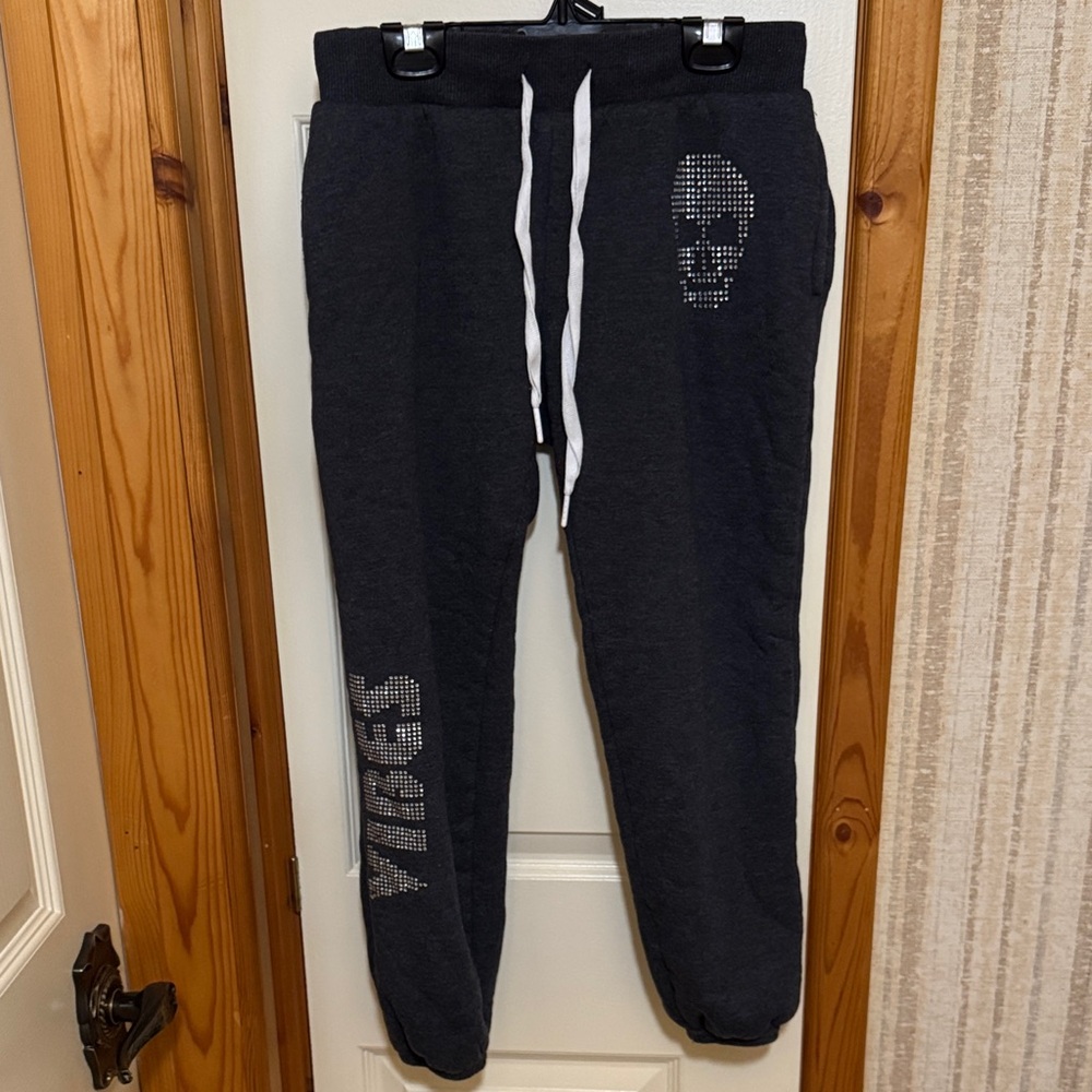 No Boundaries Black Skull Print Joggers